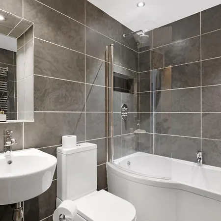 2 Bed In Oc-lr241 *