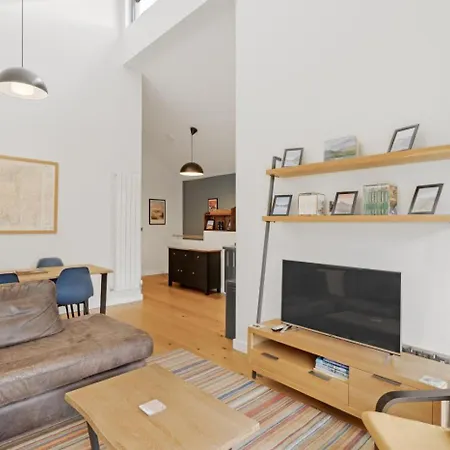 2 Bed In Oc-lr241 *