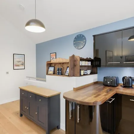 2 Bed In Oc-lr241 *